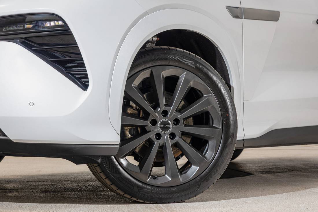 BYD Atto 8 Rodas