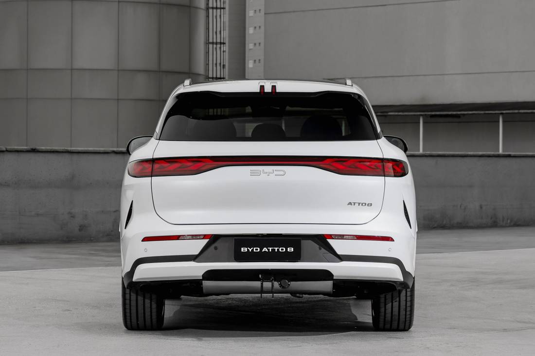 BYD Atto 8 Traseira