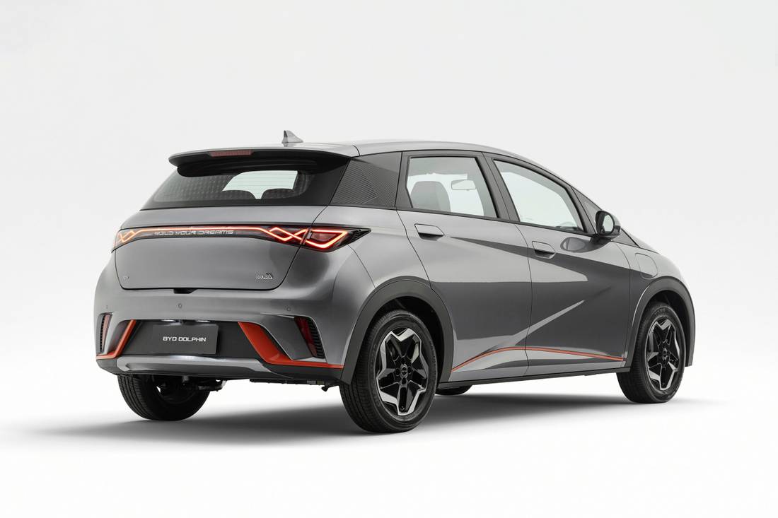 BYD Dolphin GS Cinza Traseira