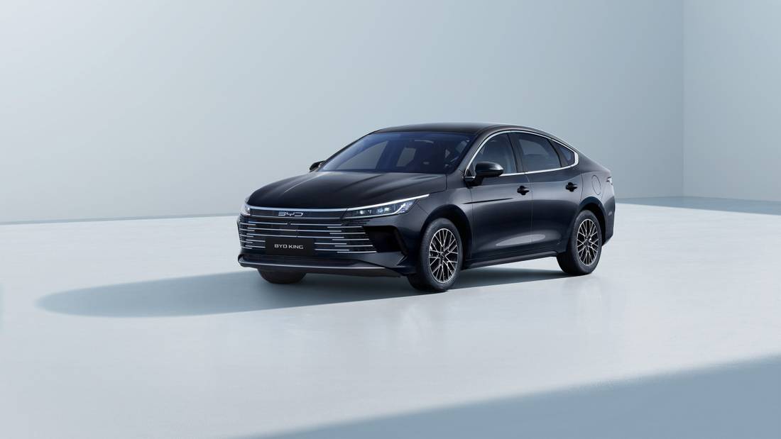 BYD King Black Frente