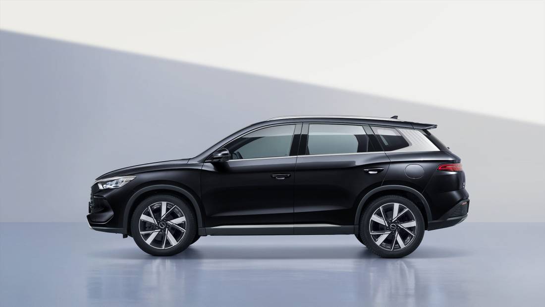 Song Pro Black Lateral