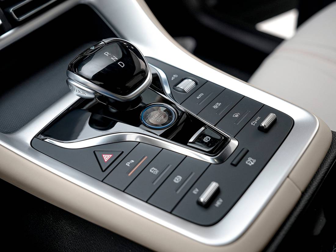 Song Pro Interior Console