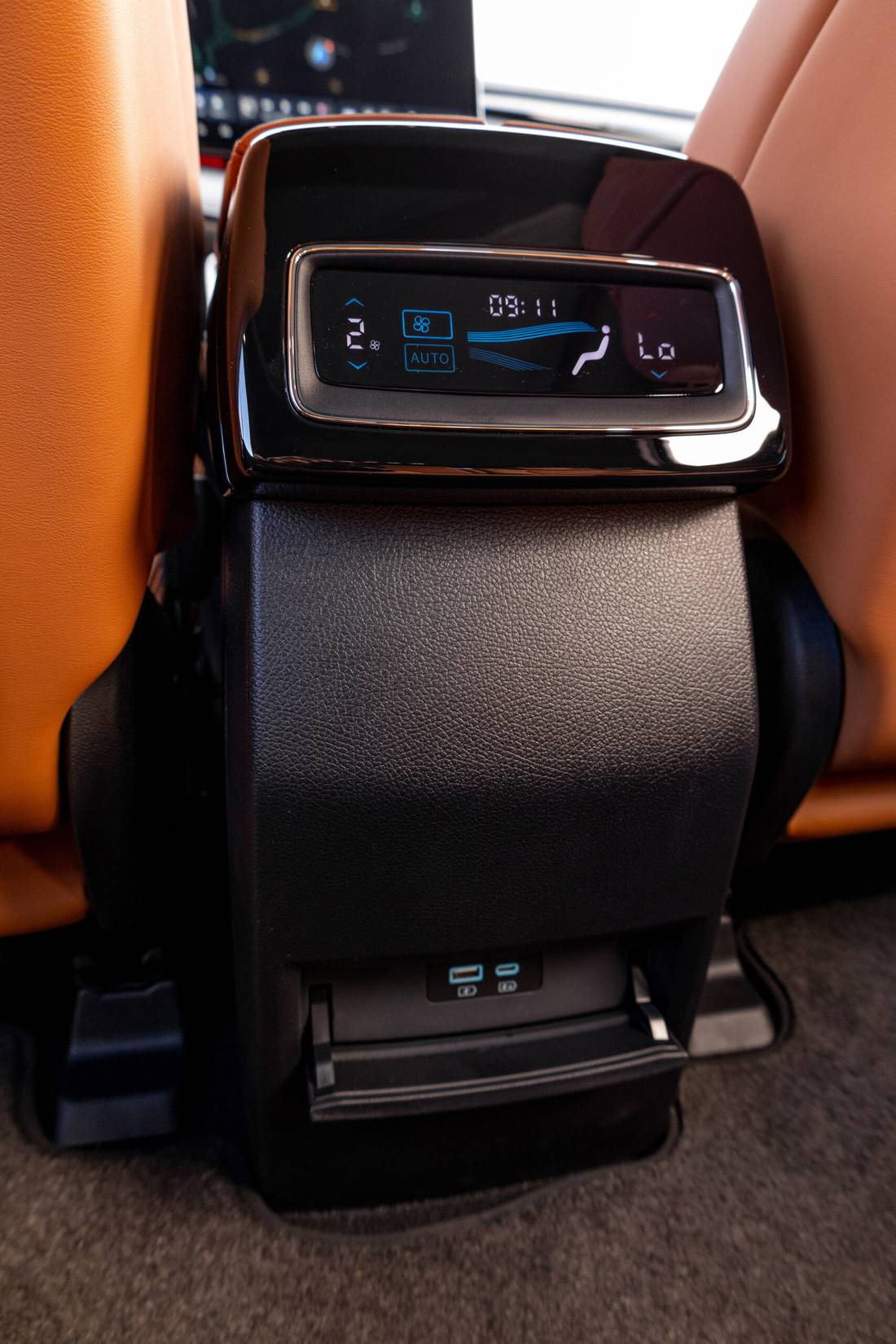 BYD Tan Int. Controles Tras.