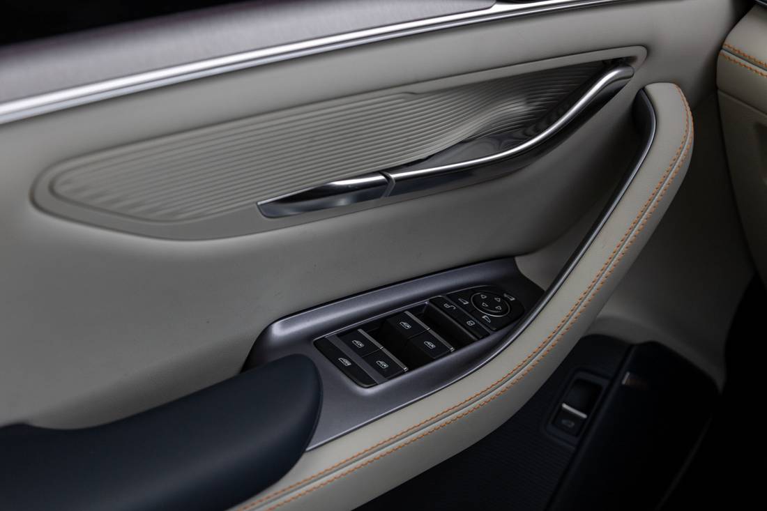 Song Plus Premium Interior Porta
