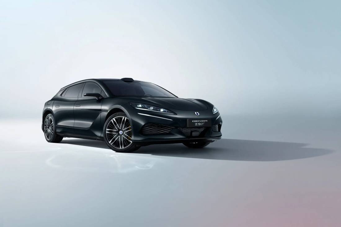 Z9GT Starry Black Frente 45