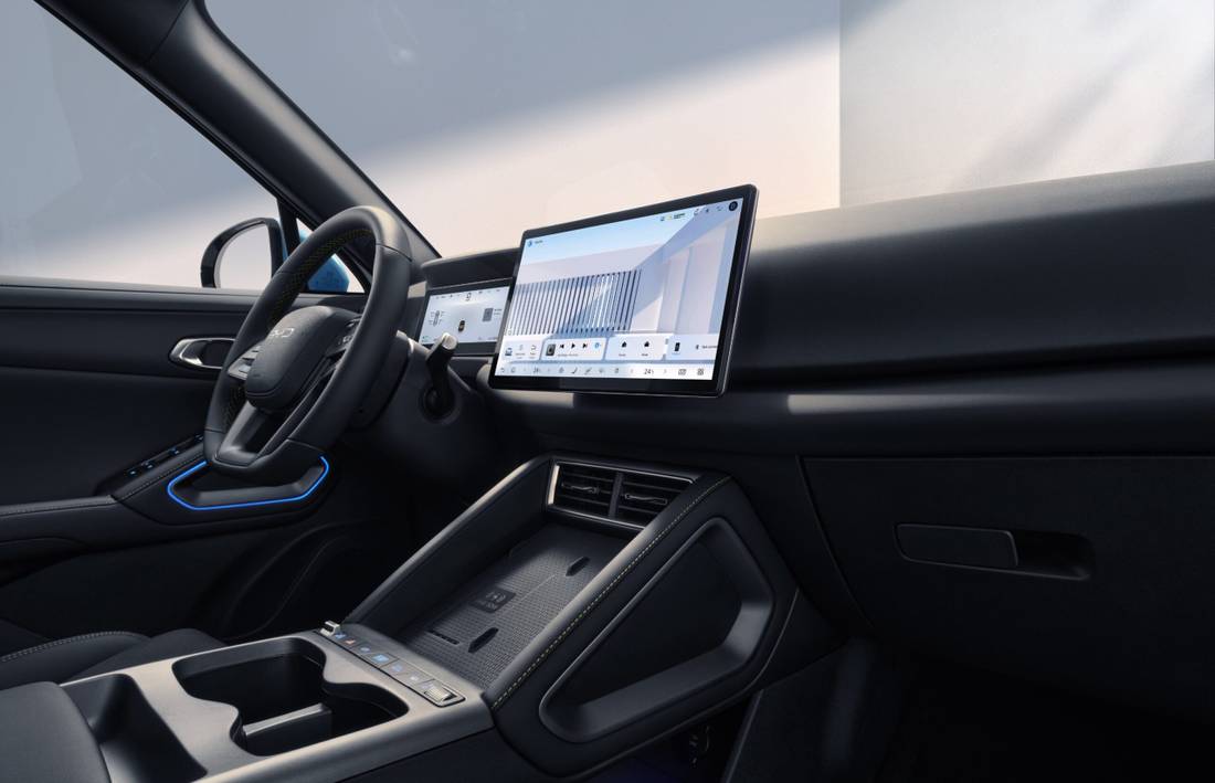Atto 2 Interior Display